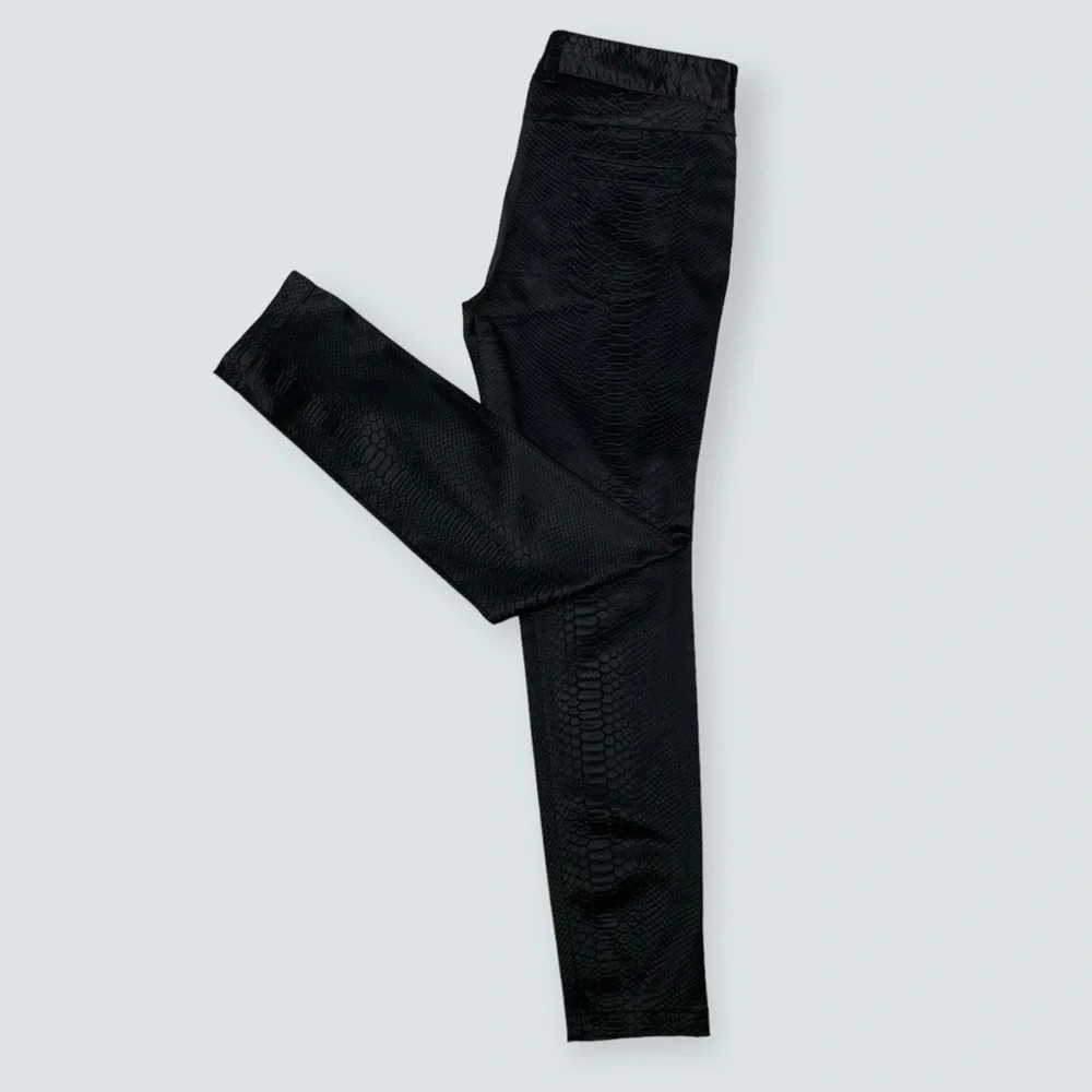 TRICOT CHIC Black “Scales” pattern Women’s Dress Pants Size US 8 NWOT - Picture 3 of 9